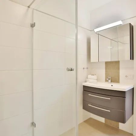 Poststrasse 56 Poststrasse 56 1 Sommerwind *