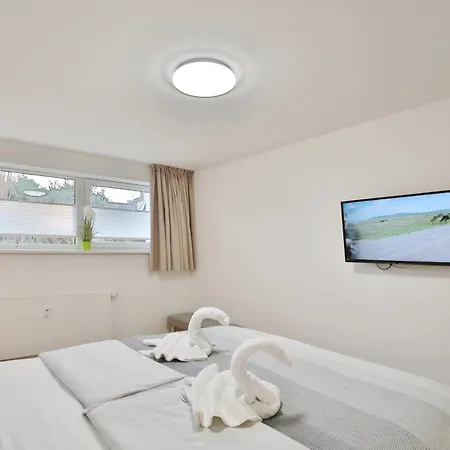 Poststrasse 56 Poststrasse 56 1 Sommerwind