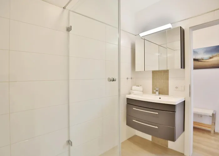 Poststrasse 56 Poststrasse 56 1 Sommerwind *